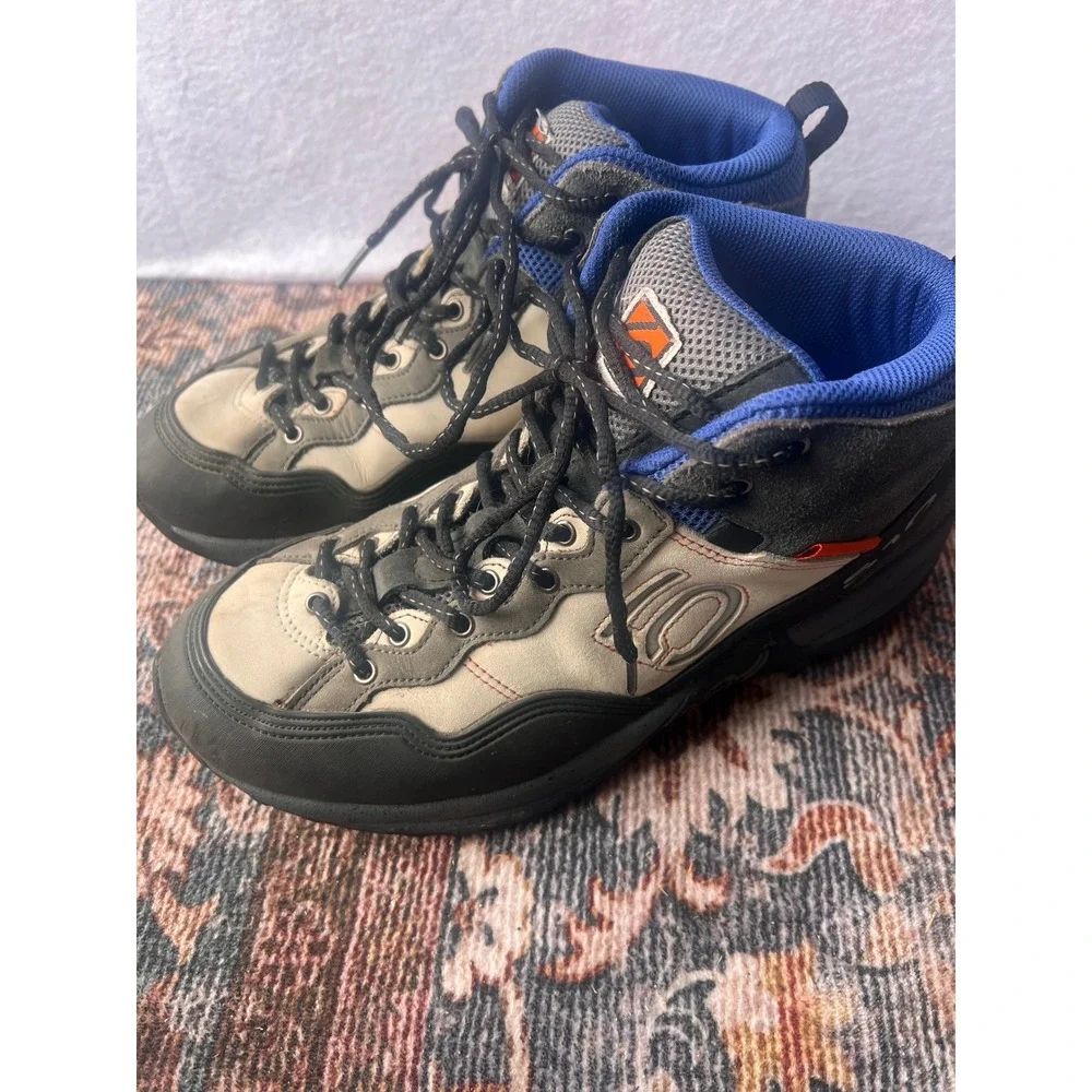 Five Ten Ivo Knivo Hiking Boots Blue Grey Atmosphere Blue Mens 10 Climbing Shoes